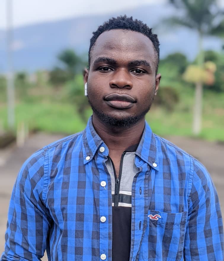 Elangwe Lynn-Roy Dinyangi